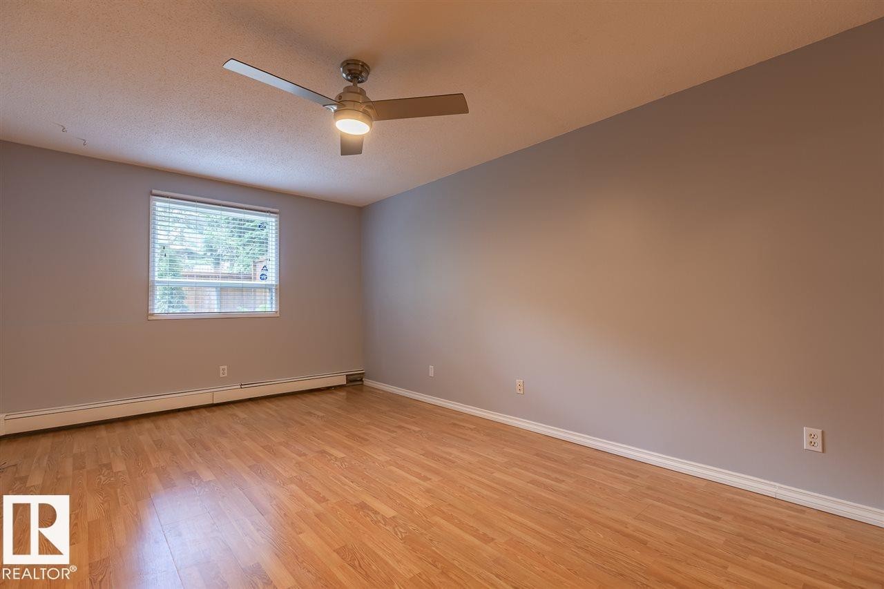 108 9010 106 Avenue, Edmonton, AB - Indoor Photo Showing Other Room