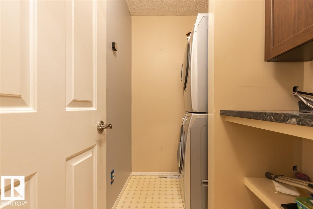 108 9010 106 Avenue, Edmonton, AB - Indoor
