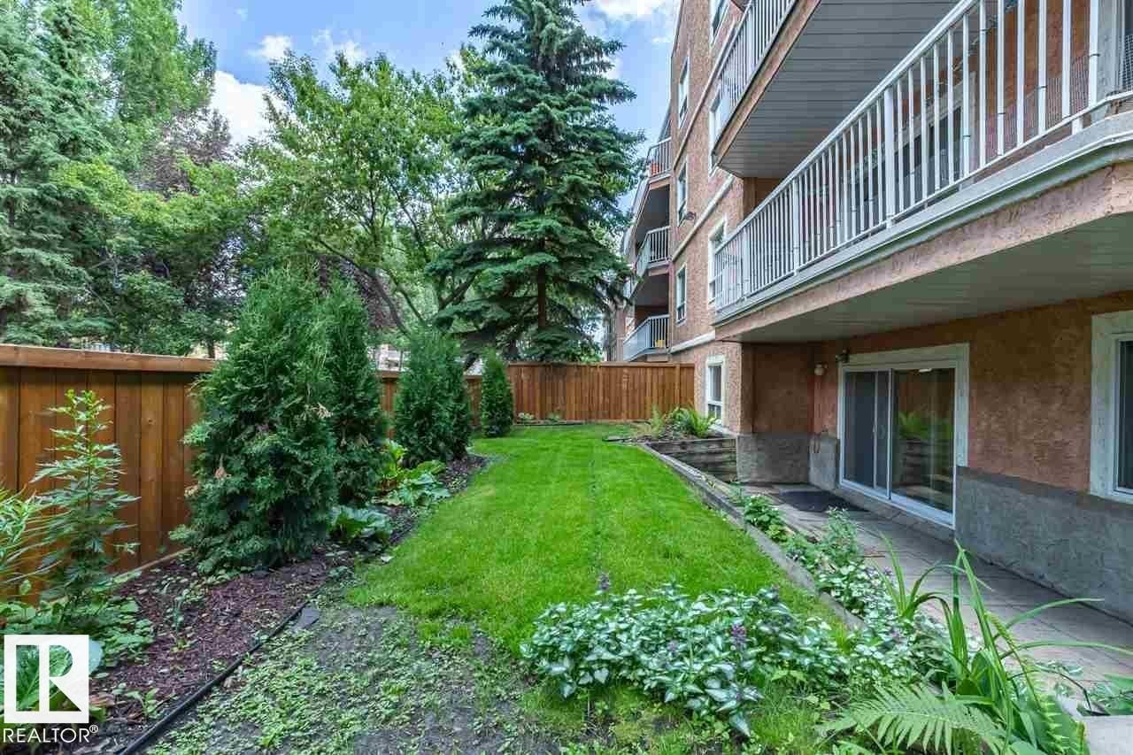 108 9010 106 Avenue, Edmonton, AB - Outdoor