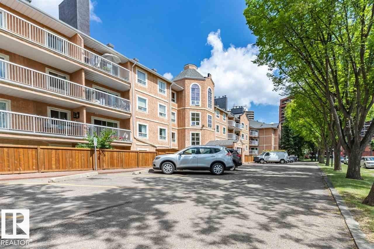 108 9010 106 Avenue, Edmonton, AB - Outdoor