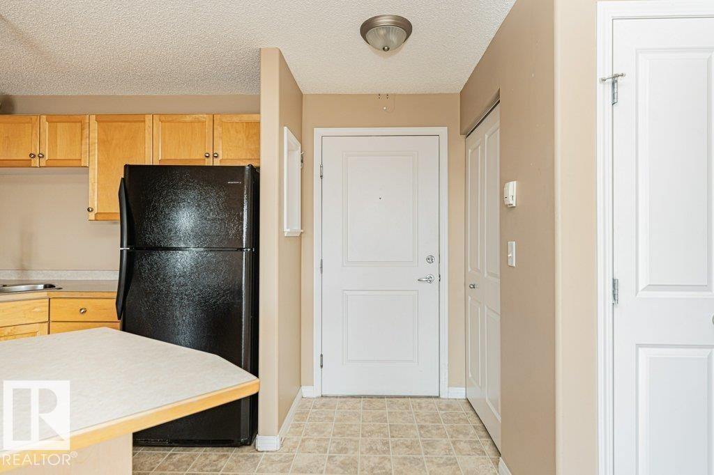 316 245 Edwards Drive, Edmonton, AB - Indoor Photo Showing Kitchen