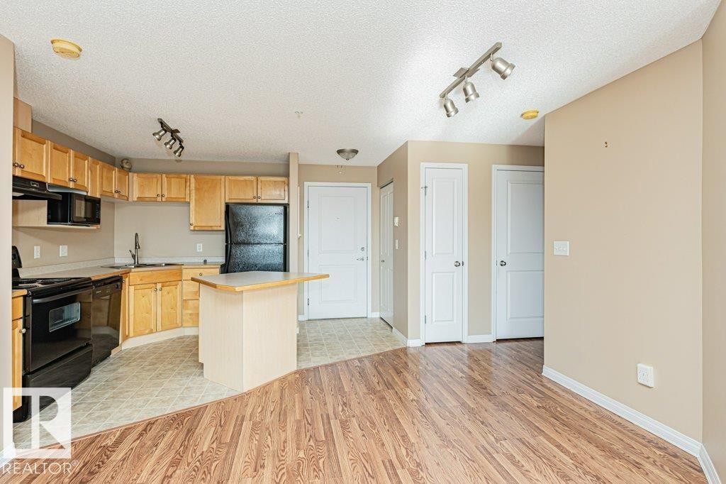 316 245 Edwards Drive, Edmonton, AB - Indoor Photo Showing Kitchen