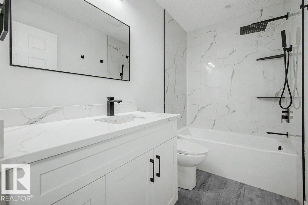 upstairs bathroom - 67A Arbor Crescent, St. Albert, AB - Indoor Photo Showing Bathroom