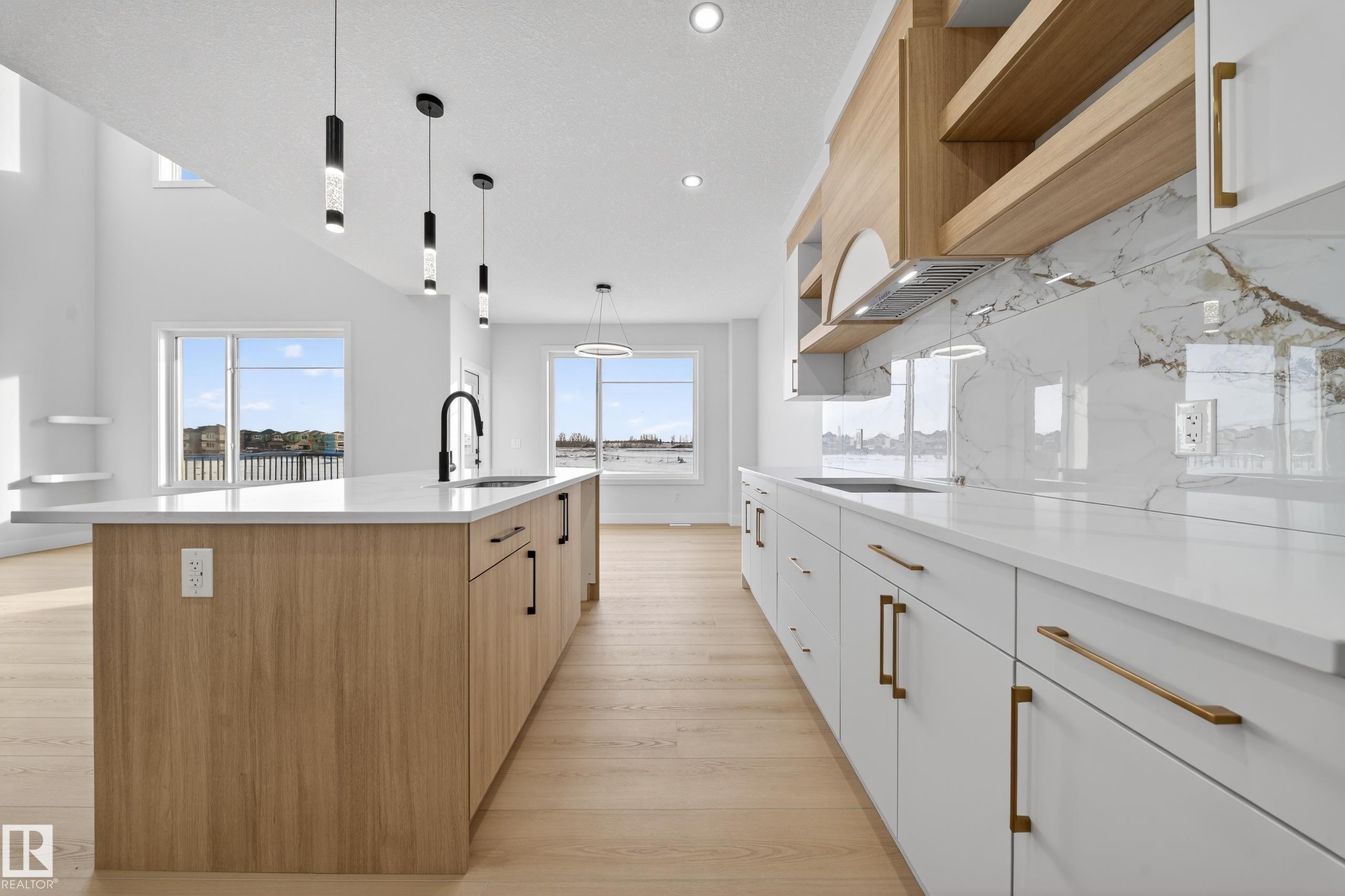 459 Crystal Creek Link, Leduc, AB - Indoor Photo Showing Kitchen With Upgraded Kitchen