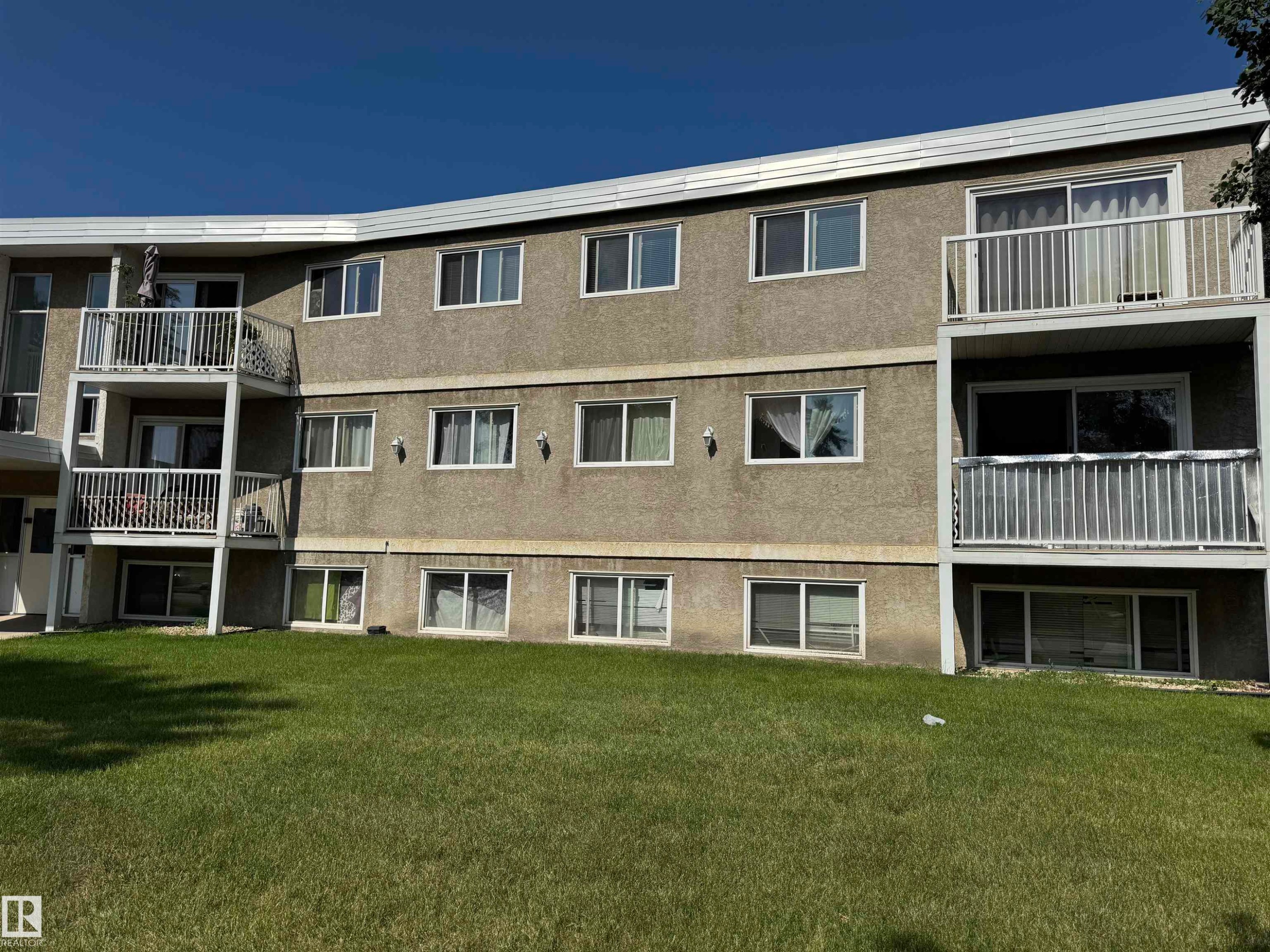 207 8930 149 Street, Edmonton, AB - Outdoor