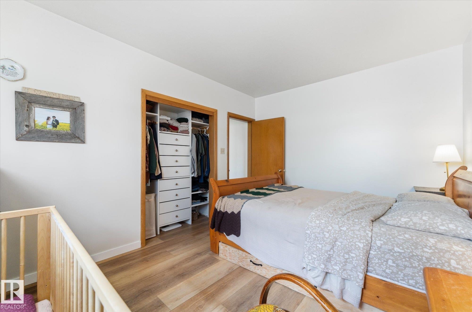 5703 119 Avenue, Edmonton, AB - Indoor Photo Showing Bedroom