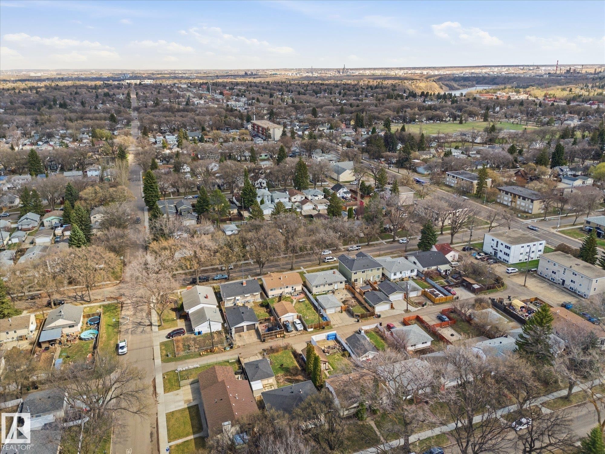 5703 119 Avenue, Edmonton, AB - Outdoor With View
