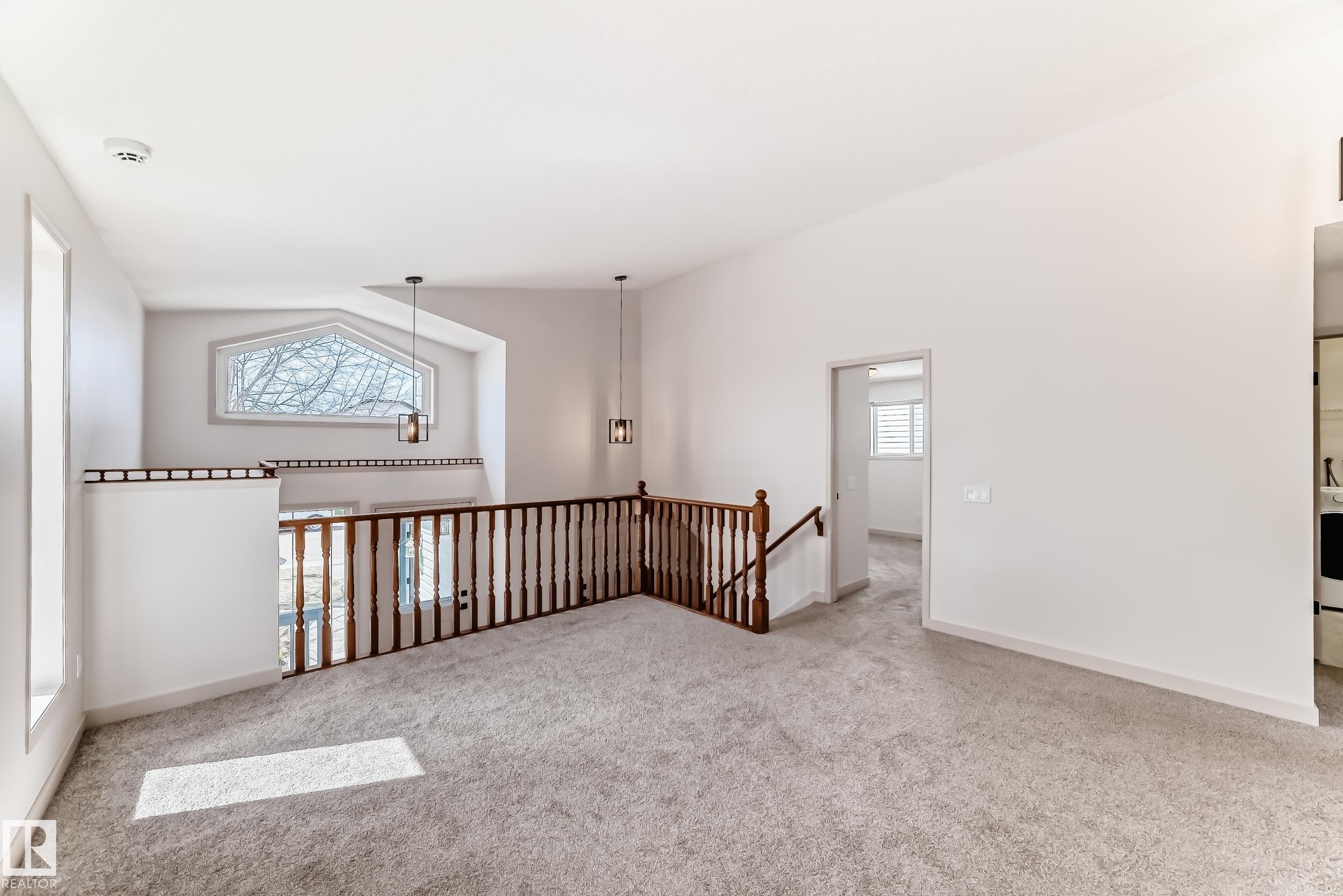 13519 32 Street, Edmonton, AB - Indoor Photo Showing Other Room