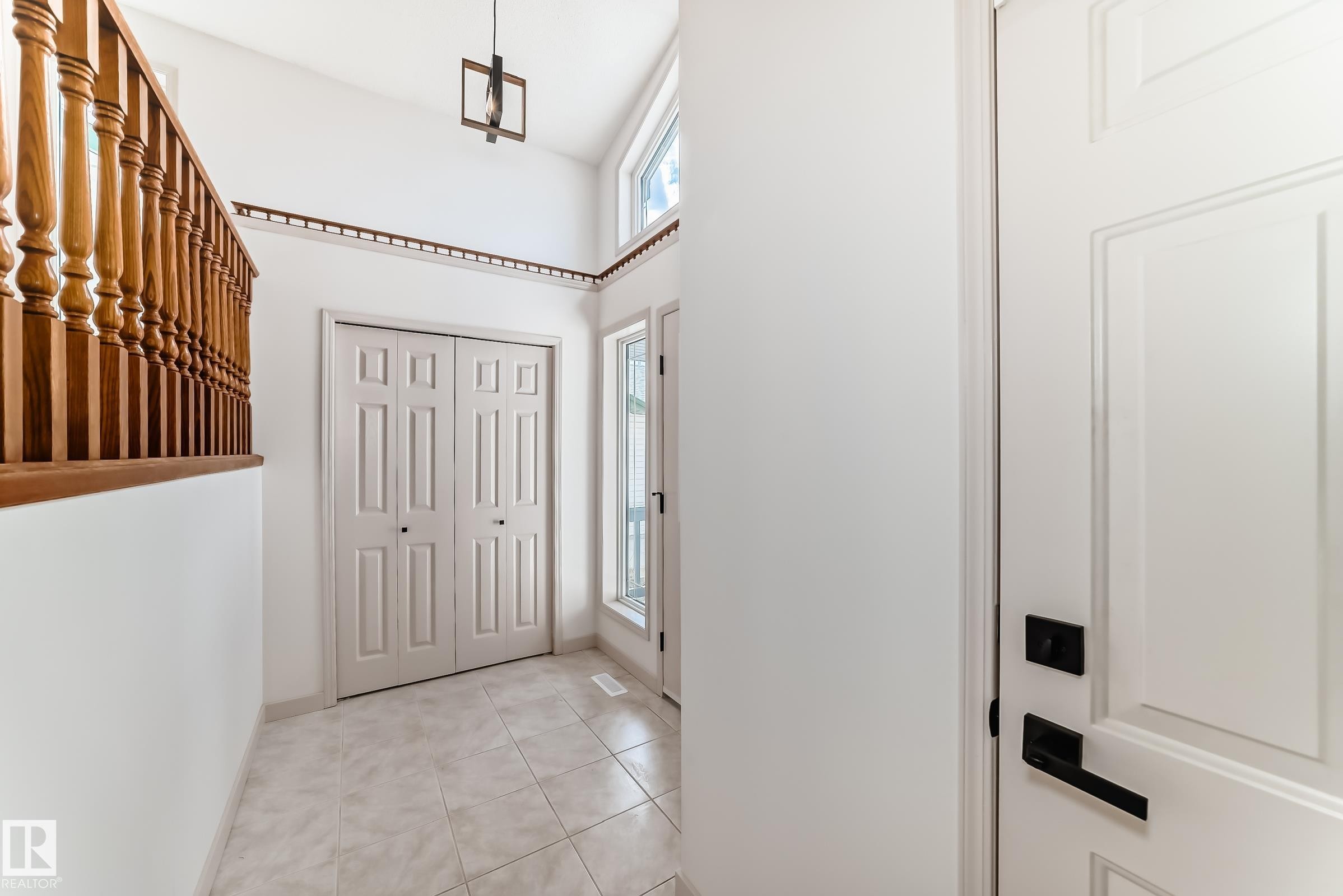 13519 32 Street, Edmonton, AB - Indoor Photo Showing Other Room