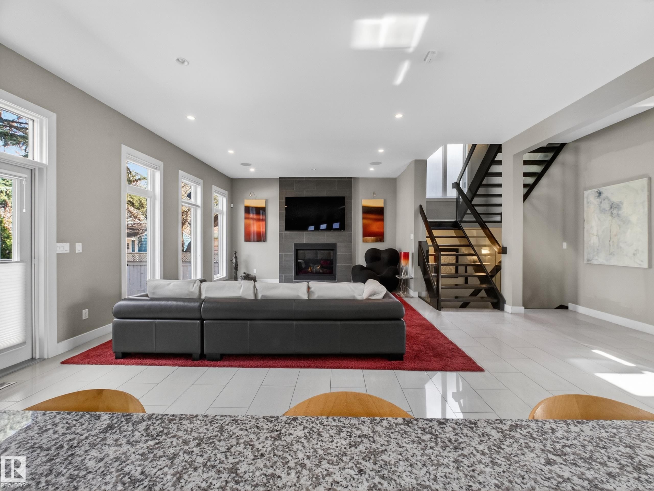 10650 66 Avenue, Edmonton, AB - Indoor With Fireplace