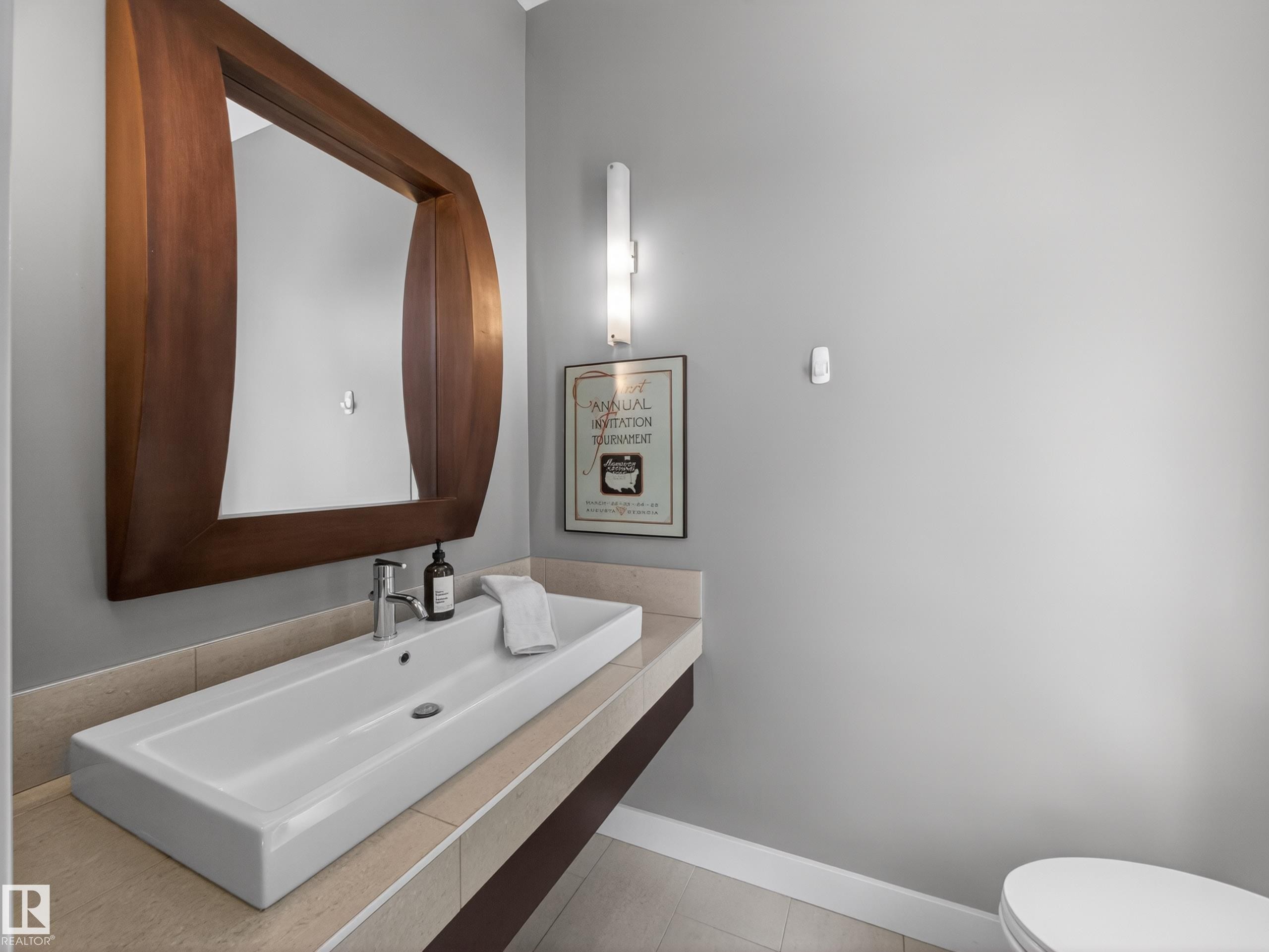 10650 66 Avenue, Edmonton, AB - Indoor Photo Showing Bathroom