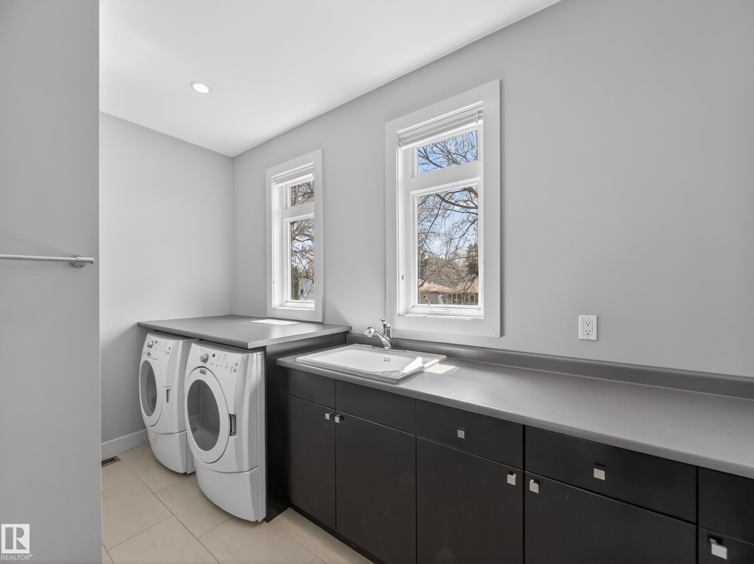 10650 66 Avenue, Edmonton, AB - Indoor Photo Showing Laundry Room