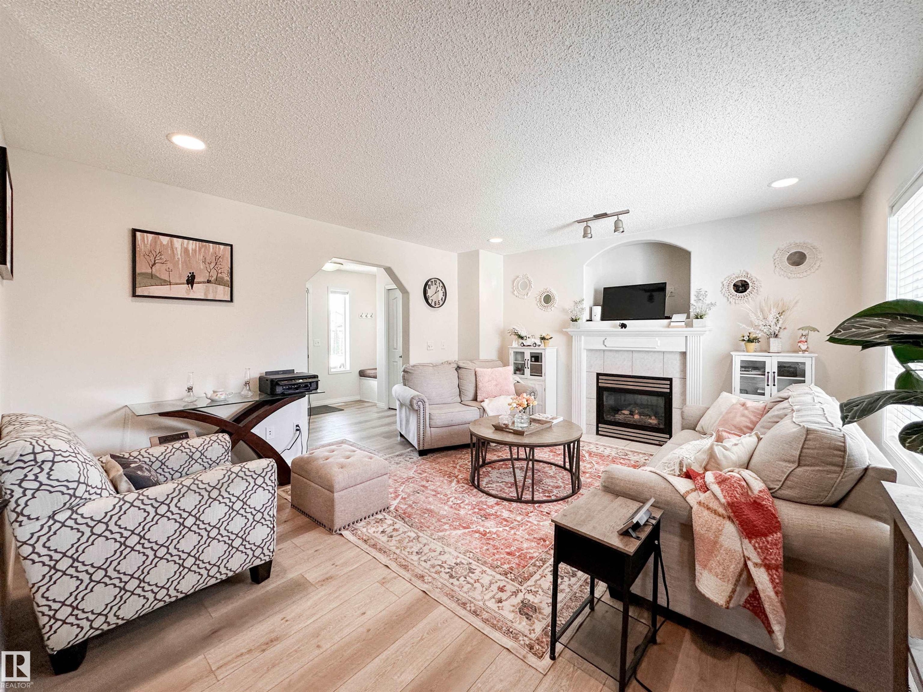 6 Norfolk Close, St. Albert, AB - Indoor Photo Showing Living Room With Fireplace