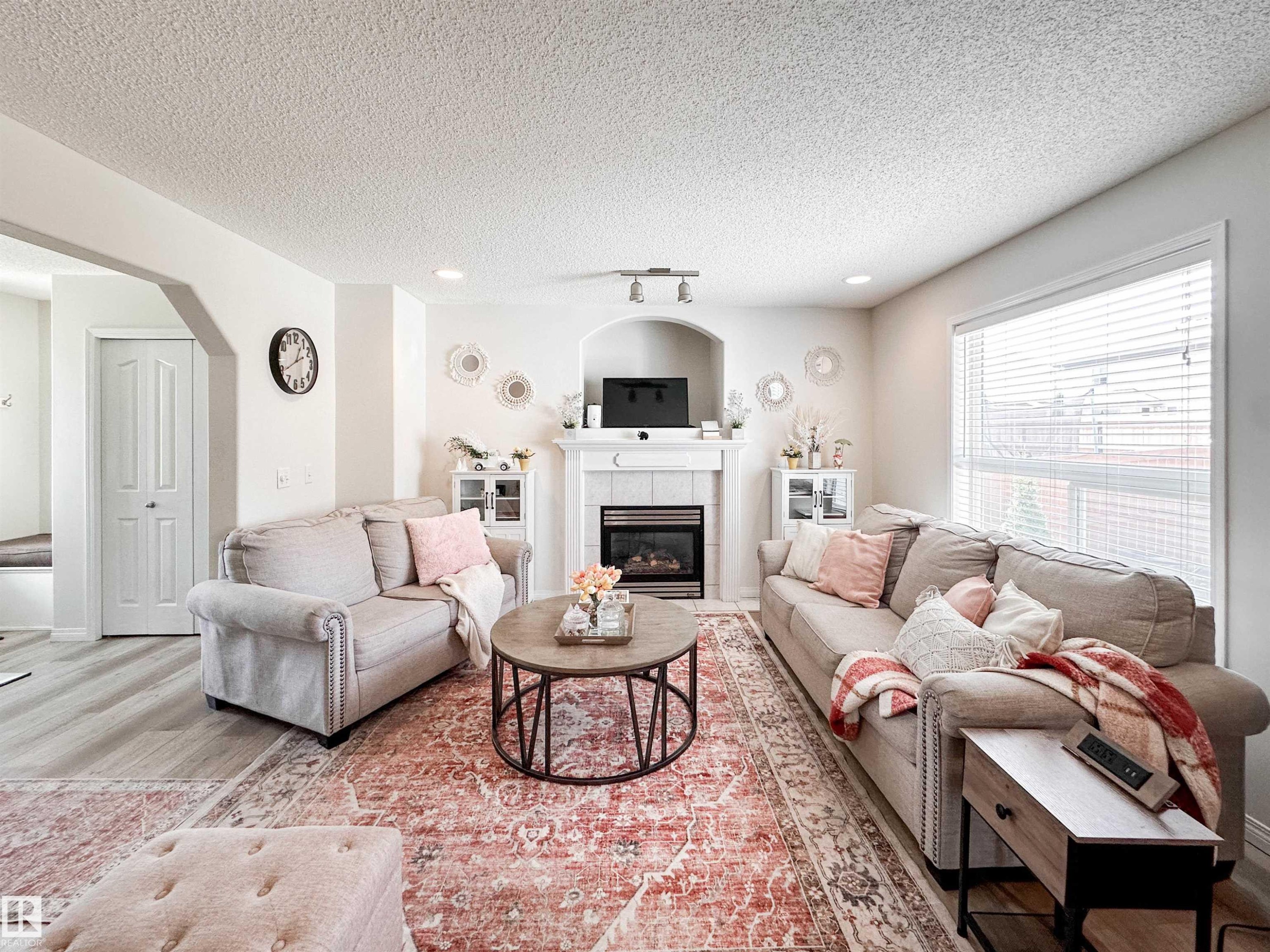 6 Norfolk Close, St. Albert, AB - Indoor Photo Showing Living Room With Fireplace