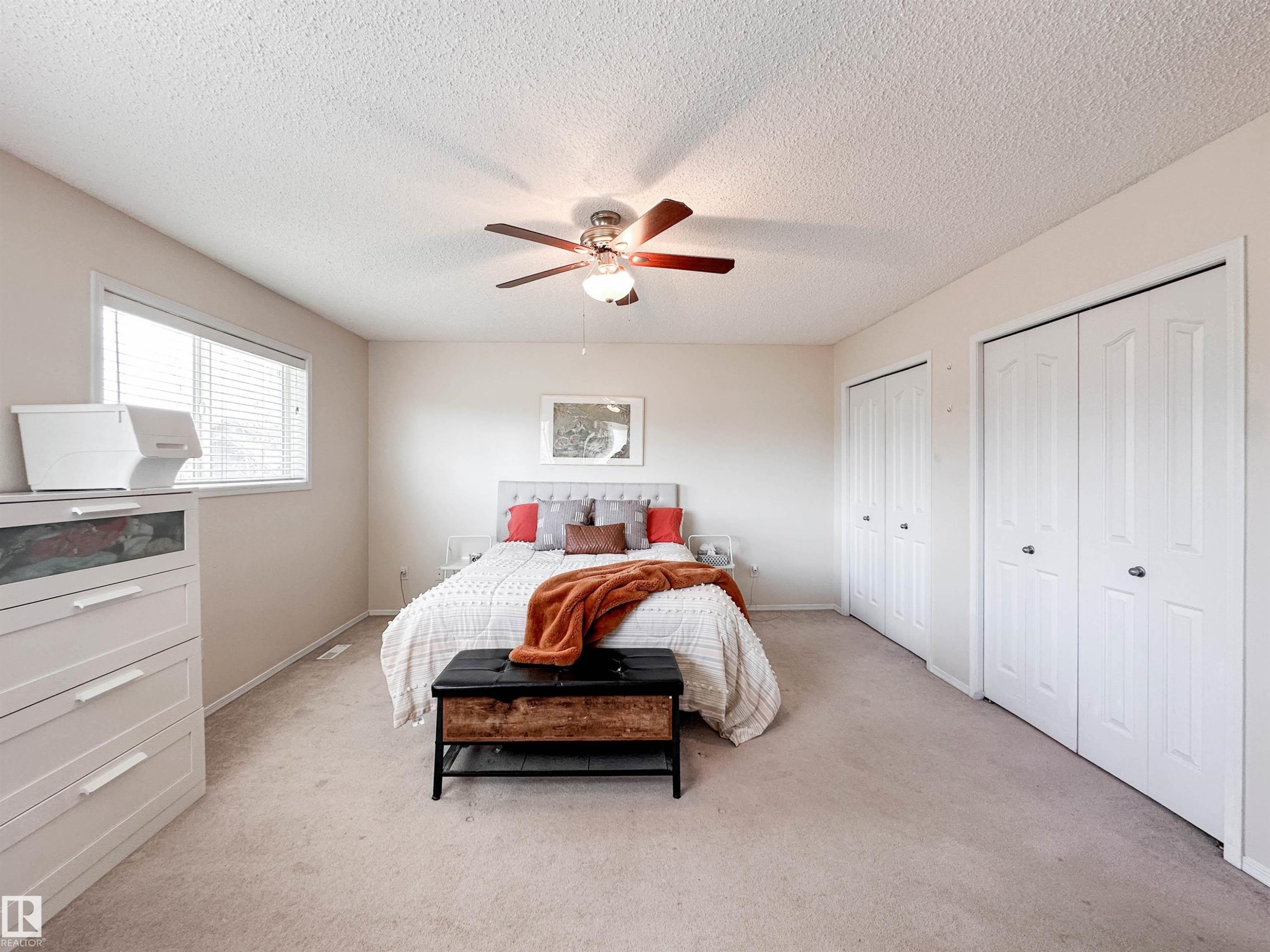 6 Norfolk Close, St. Albert, AB - Indoor Photo Showing Bedroom