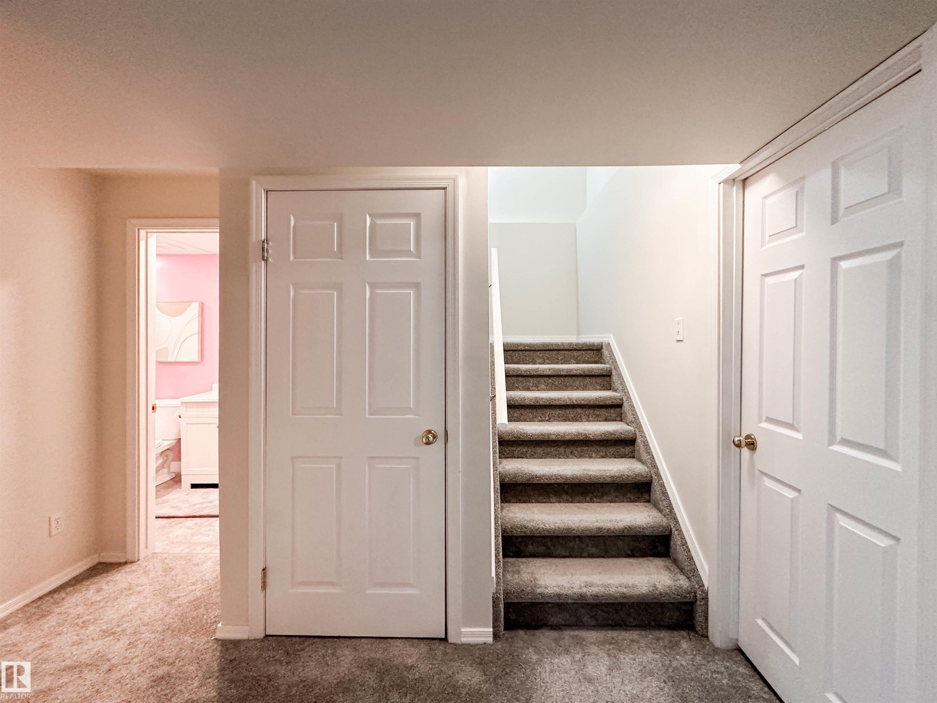 6 Norfolk Close, St. Albert, AB - Indoor Photo Showing Other Room
