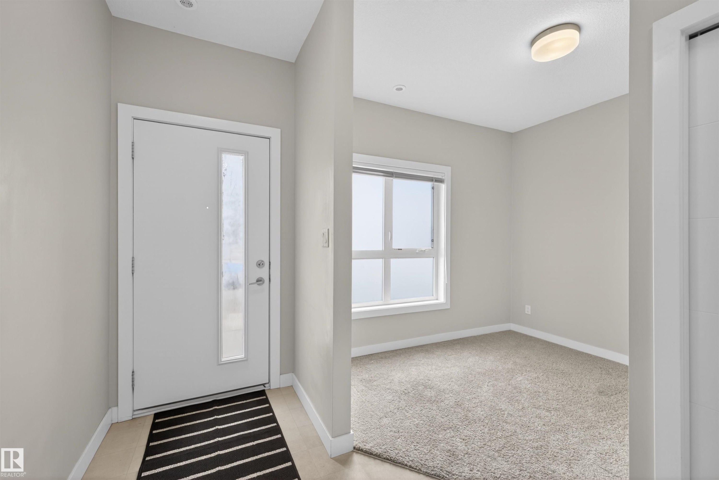 8 2560 Pegasus Boulevard, Edmonton, AB - Indoor Photo Showing Other Room