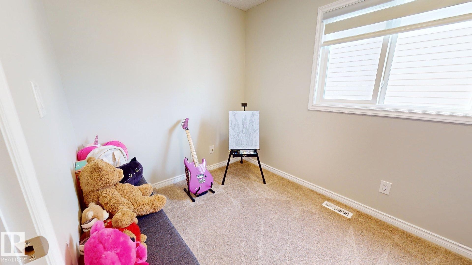 2078 Tanner Wynd, Edmonton, AB - Indoor Photo Showing Other Room