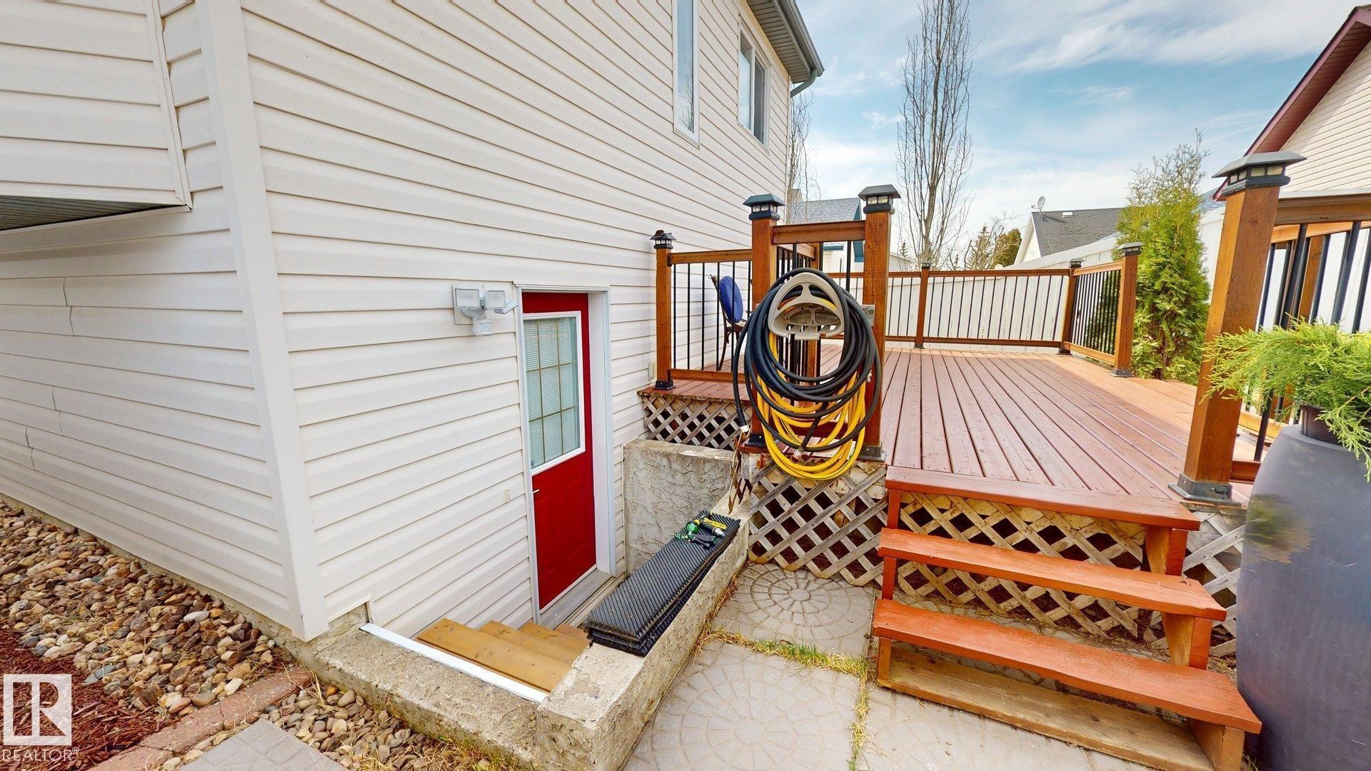 2078 Tanner Wynd, Edmonton, AB - Outdoor With Exterior