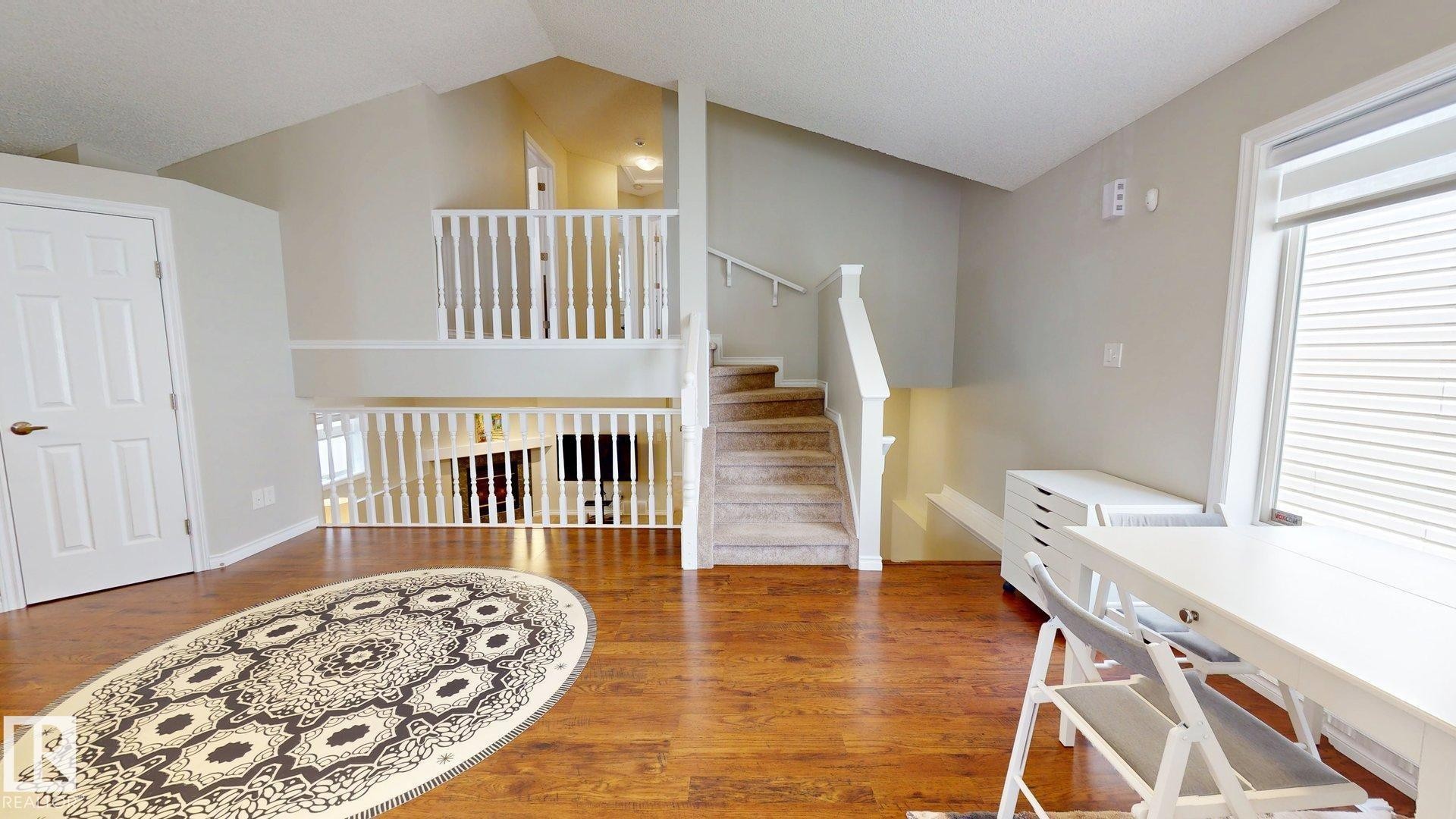 2078 Tanner Wynd, Edmonton, AB - Indoor Photo Showing Other Room