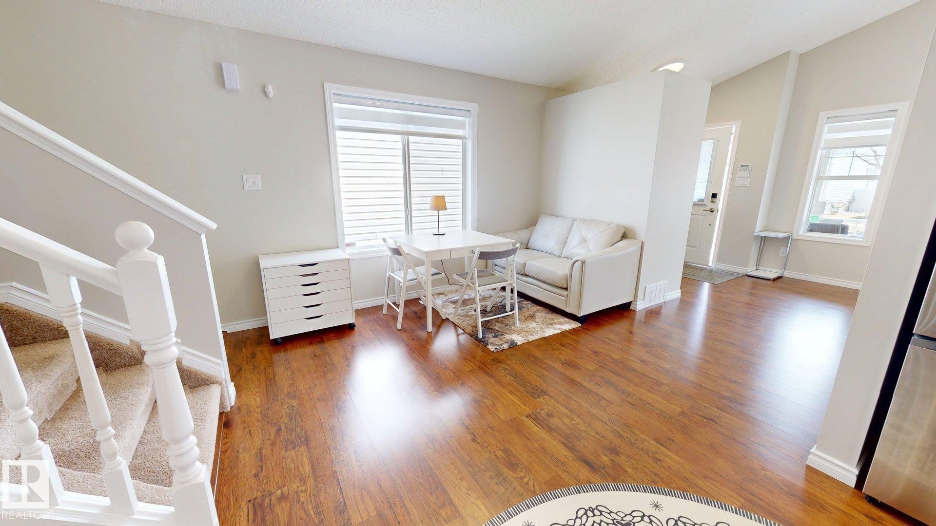 2078 Tanner Wynd, Edmonton, AB - Indoor
