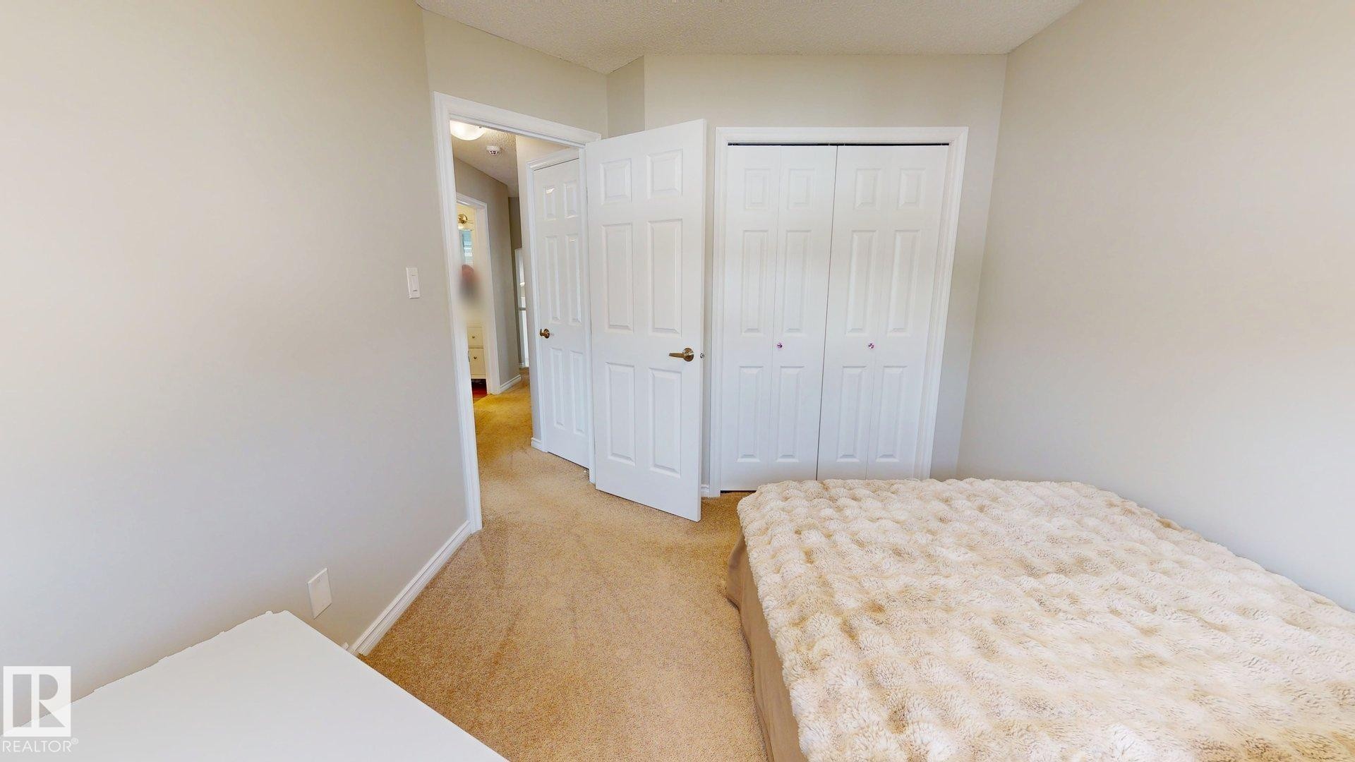 2078 Tanner Wynd, Edmonton, AB - Indoor Photo Showing Bedroom