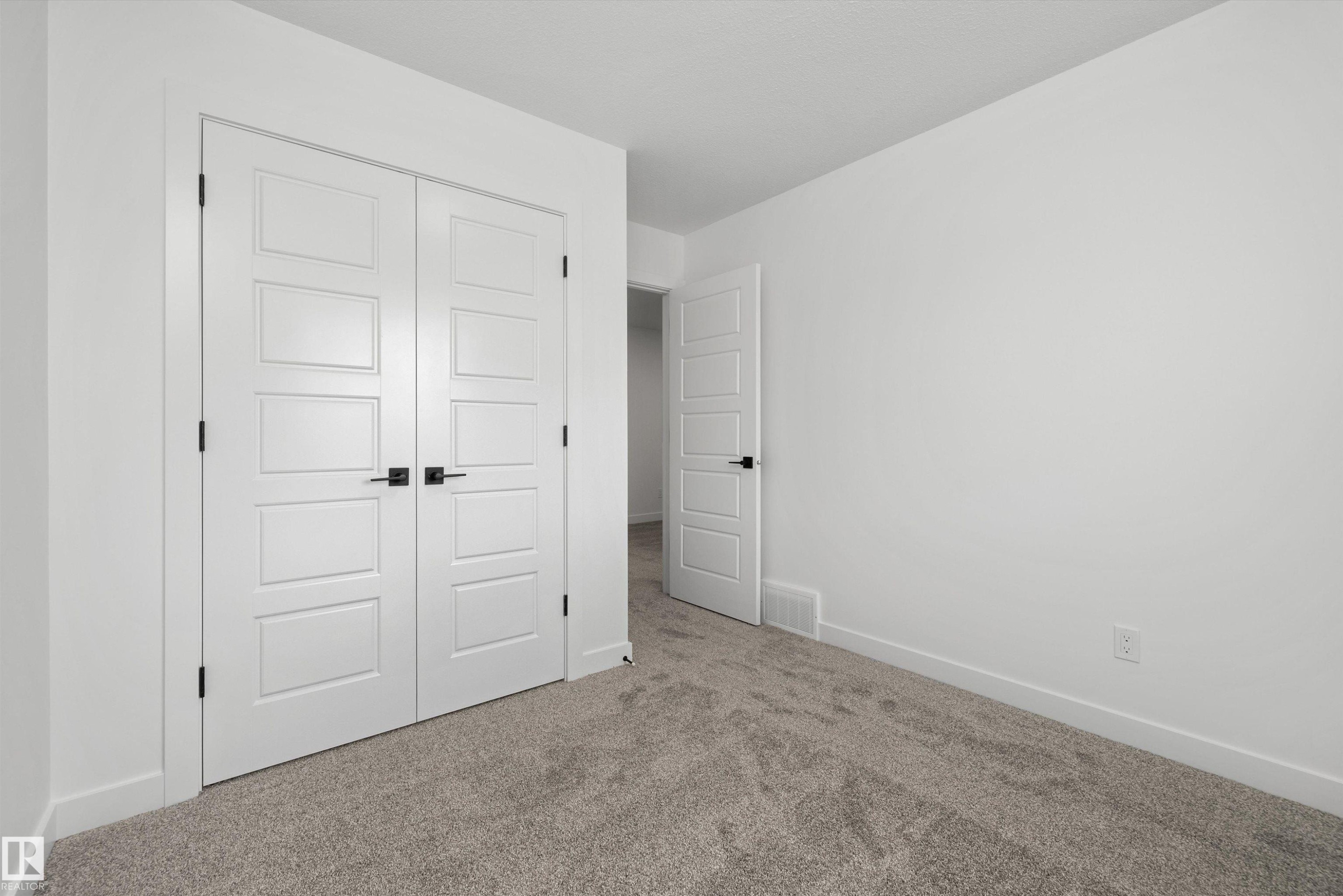 20631 43 Avenue, Edmonton, AB - Indoor Photo Showing Other Room