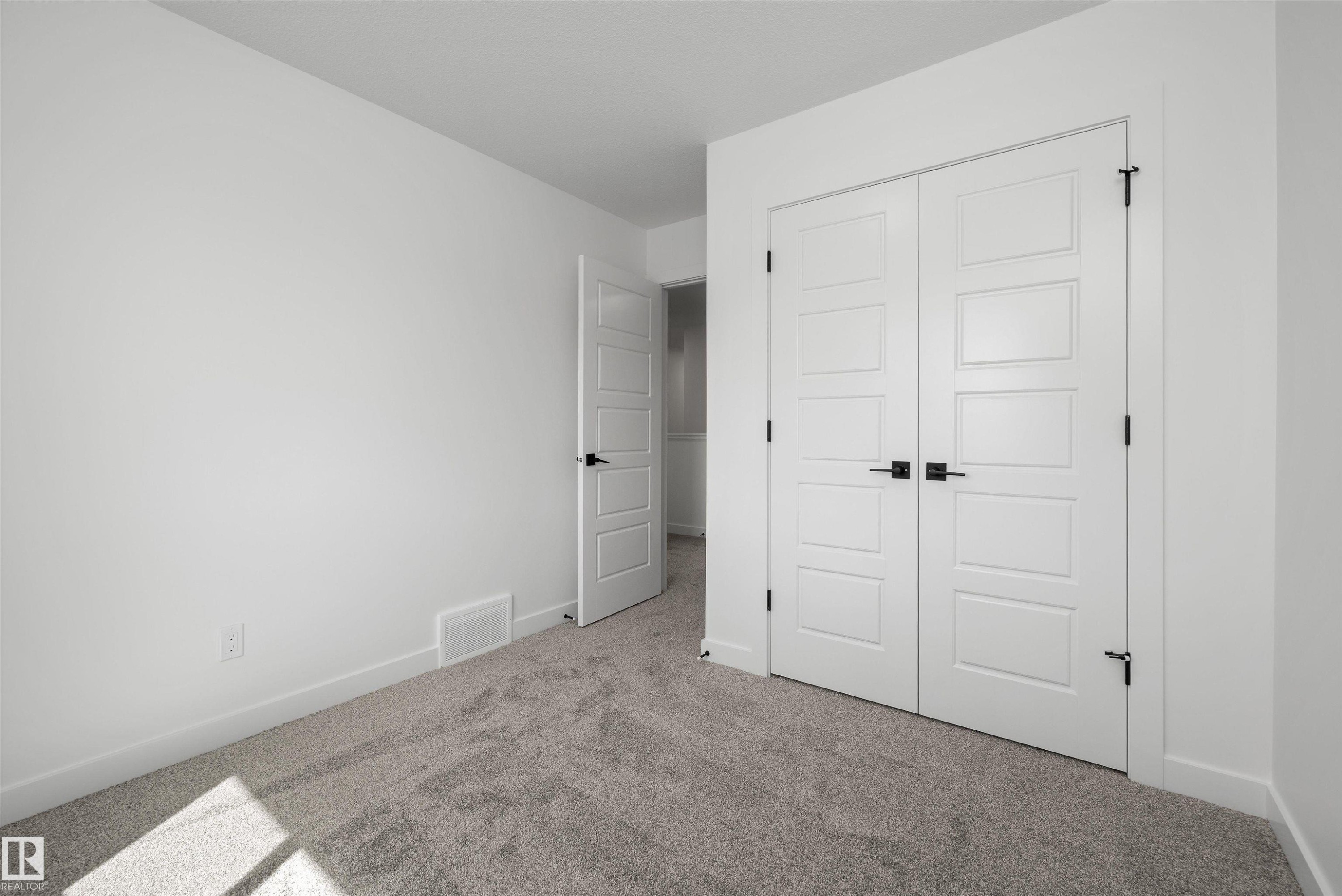 20631 43 Avenue, Edmonton, AB - Indoor Photo Showing Other Room
