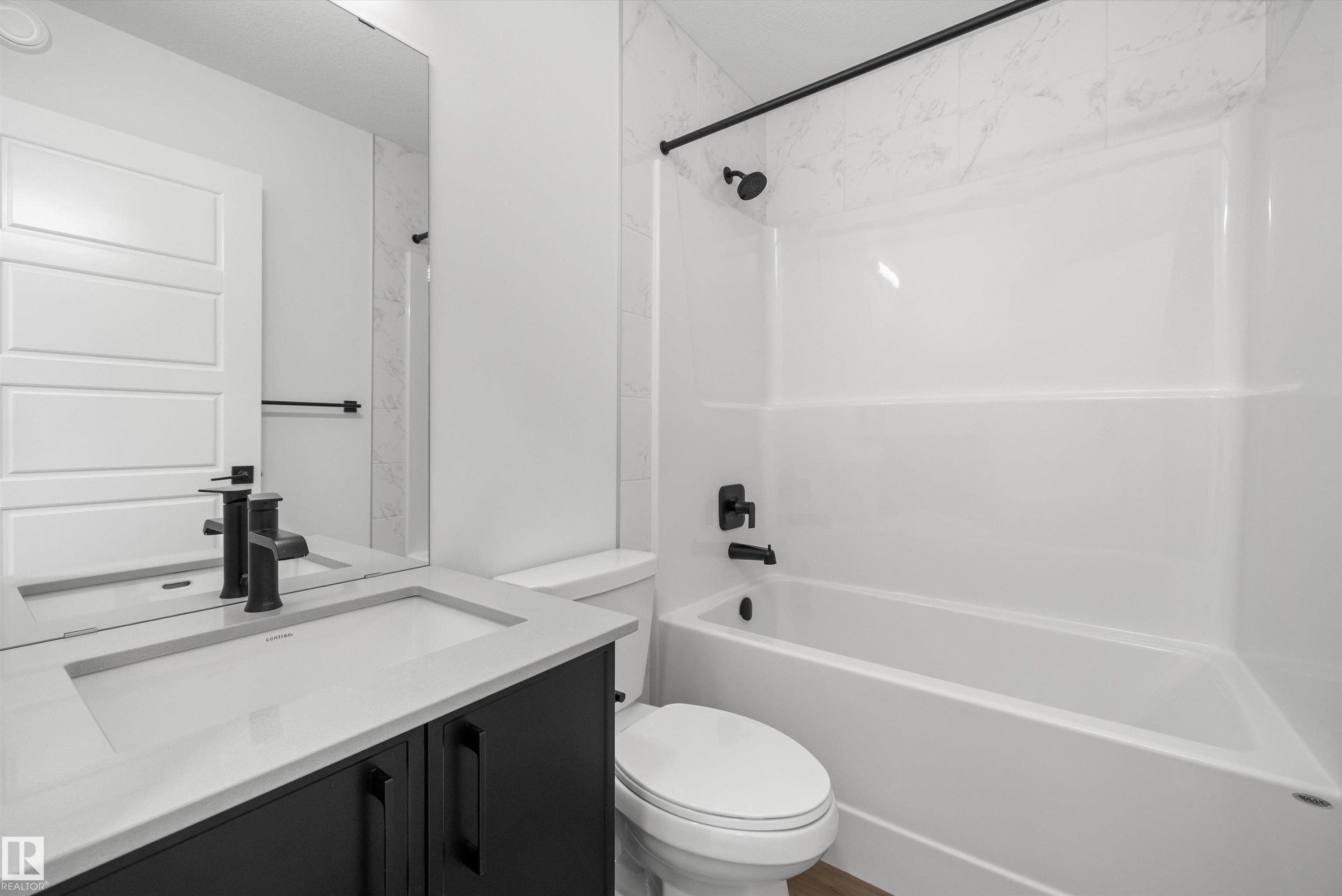 20631 43 Avenue, Edmonton, AB - Indoor Photo Showing Bathroom