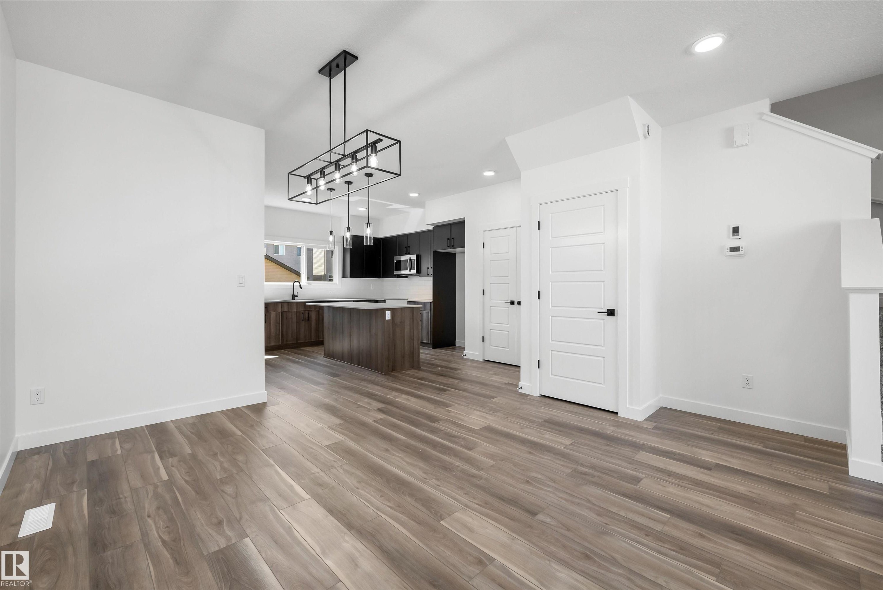 20631 43 Avenue, Edmonton, AB - Indoor