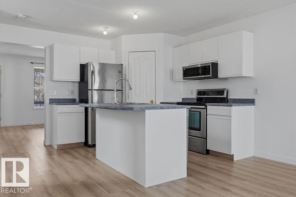 2076 Tanner Wynd, Edmonton, AB