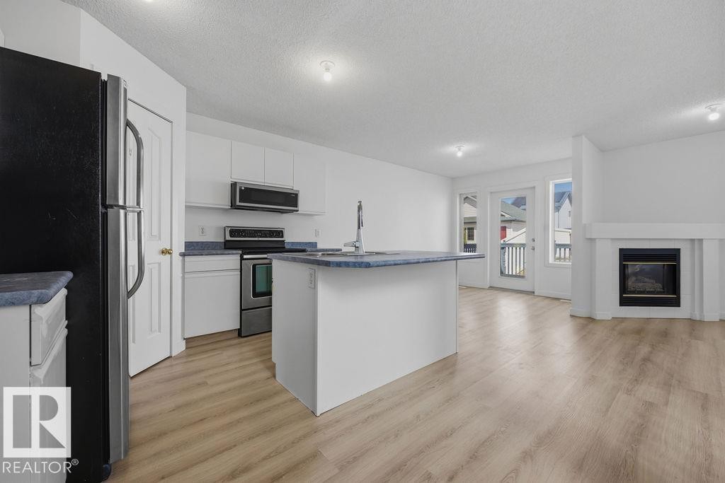 2076 Tanner Wynd, Edmonton, AB
