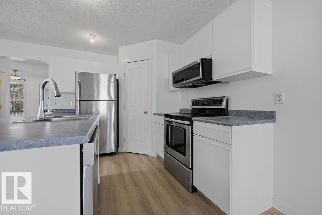 2076 Tanner Wynd, Edmonton, AB