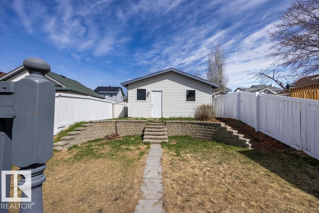 2076 Tanner Wynd, Edmonton, AB