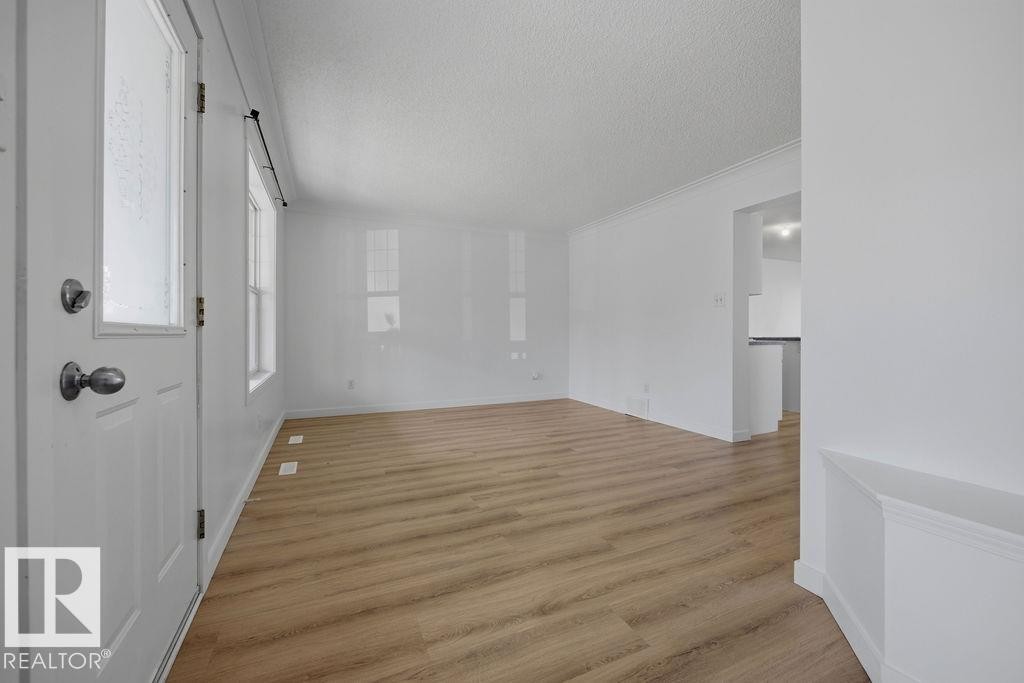 2076 Tanner Wynd, Edmonton, AB