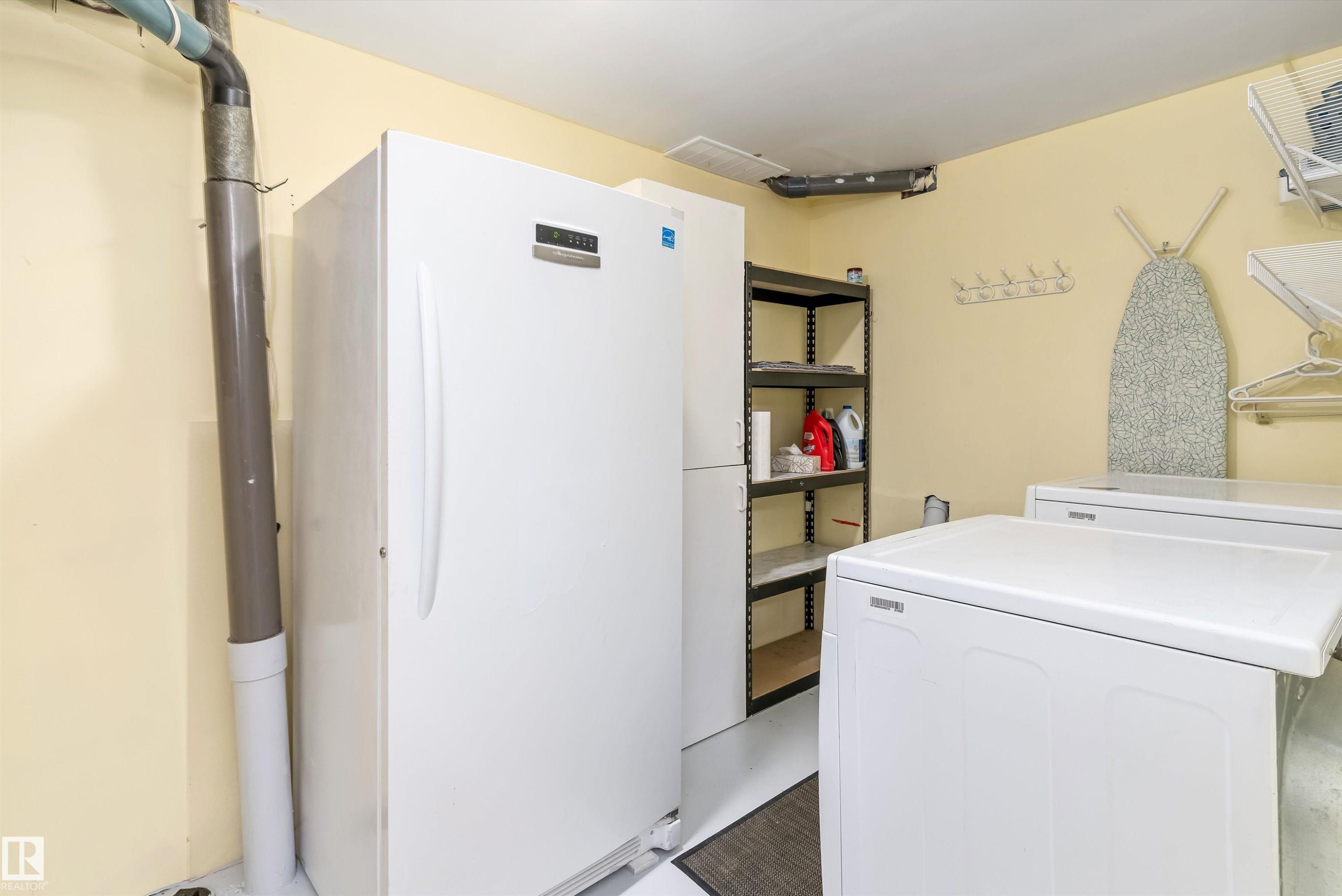 Image quality insufficient for description - 6734 36A Avenue, Edmonton, AB - Indoor Photo Showing Laundry Room