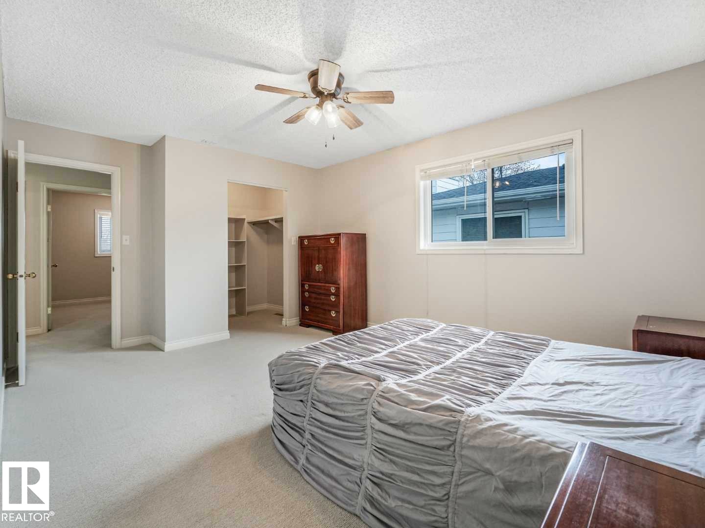 Image quality insufficient for description - 4011 104 Street, Edmonton, AB - Indoor Photo Showing Bedroom