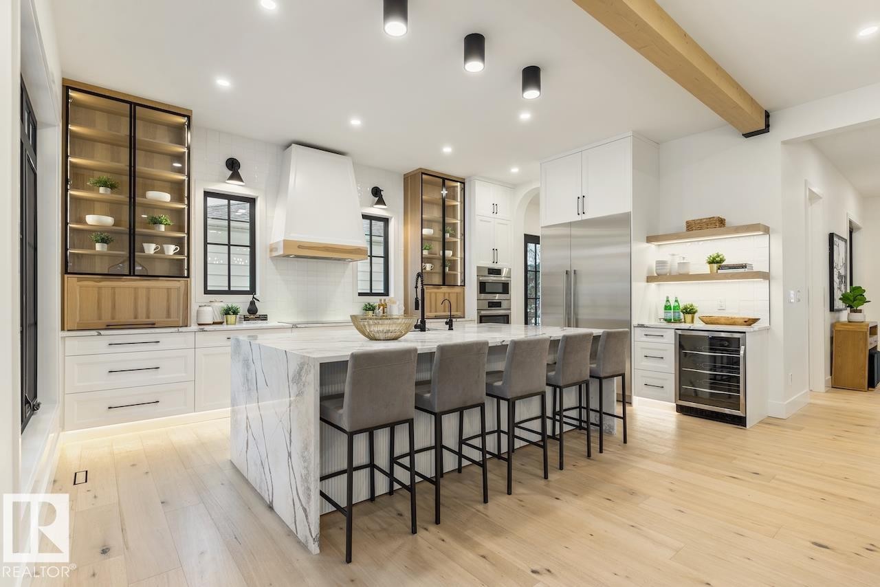 10519 138 Street Nw, Edmonton, AB - Indoor Photo Showing Kitchen With Upgraded Kitchen
