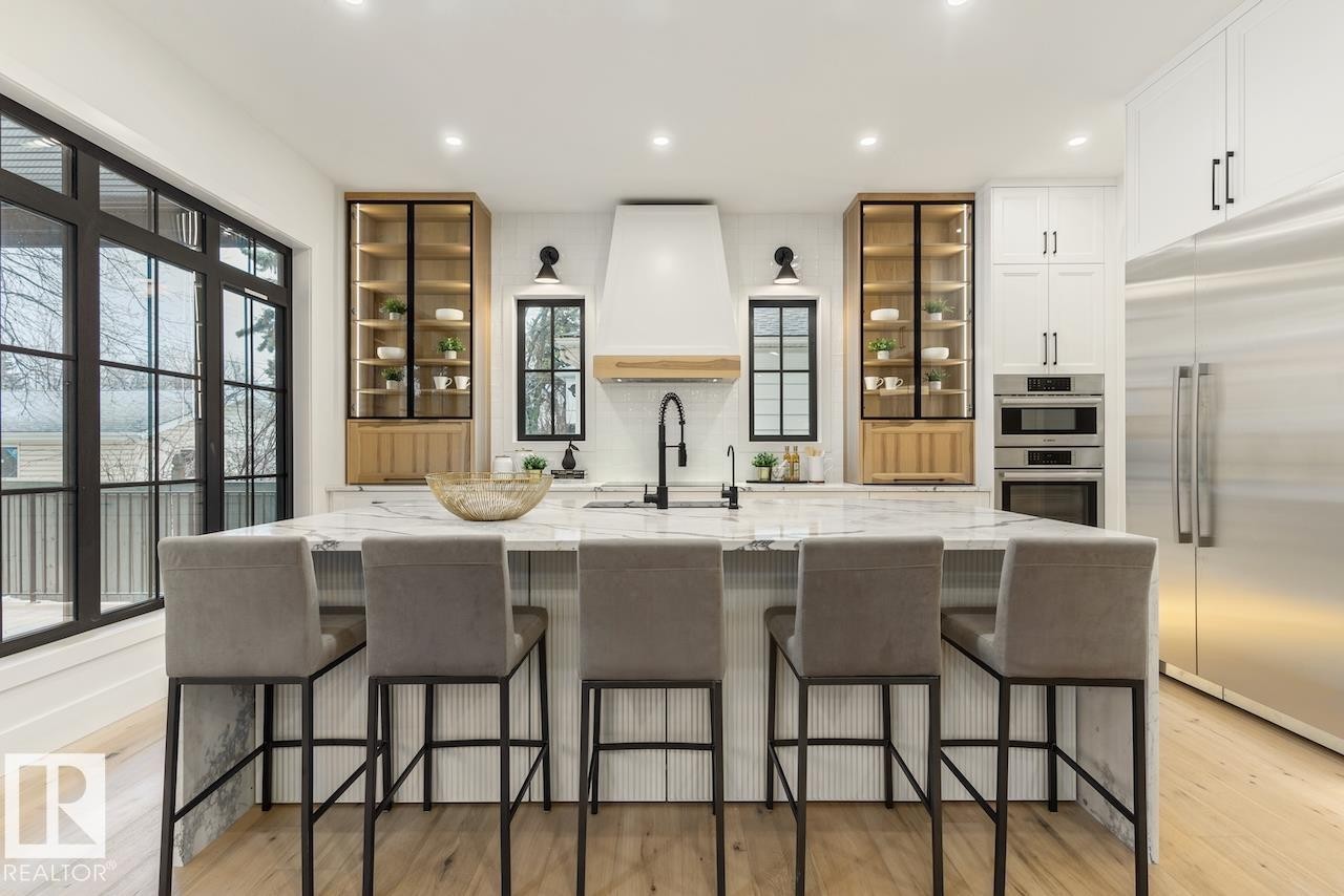 10519 138 Street Nw, Edmonton, AB - Indoor