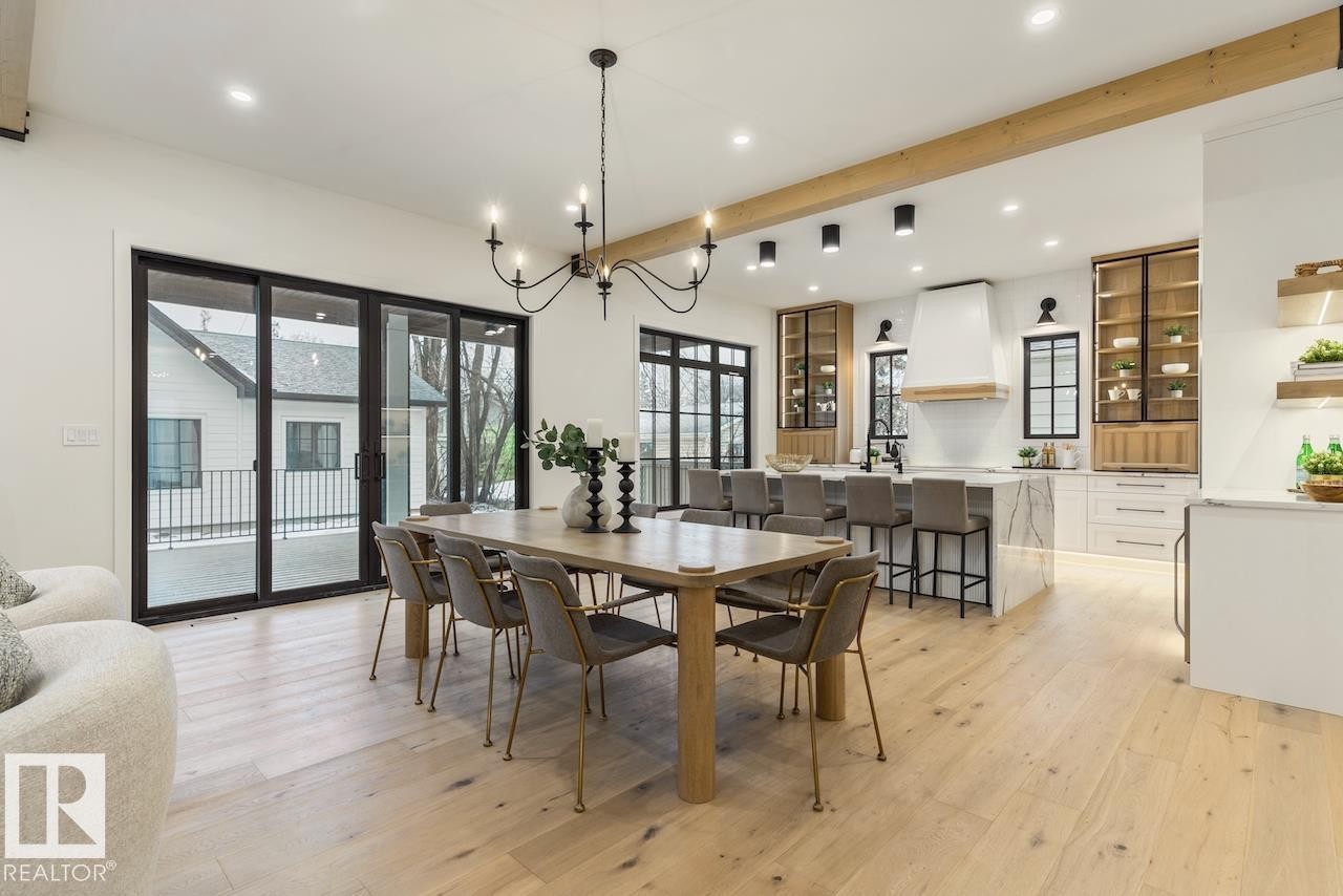 10519 138 Street Nw, Edmonton, AB - Indoor Photo Showing Dining Room