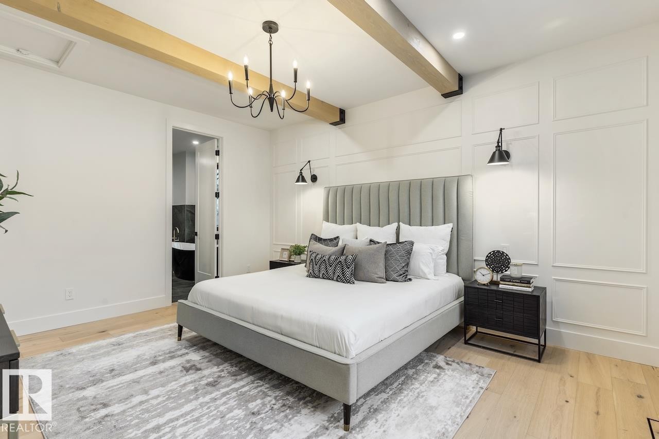 10519 138 Street Nw, Edmonton, AB - Indoor Photo Showing Bedroom