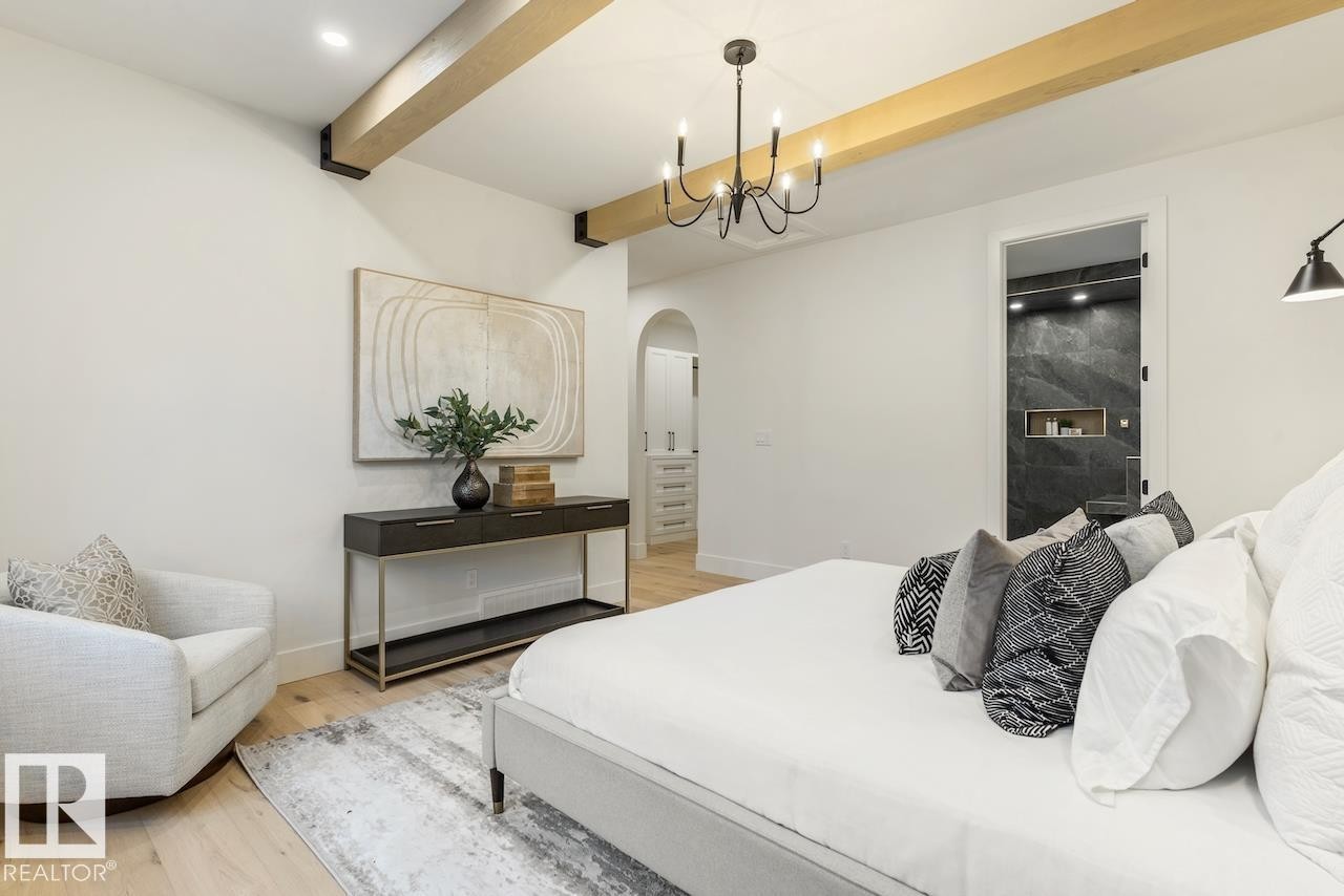 10519 138 Street Nw, Edmonton, AB - Indoor Photo Showing Bedroom