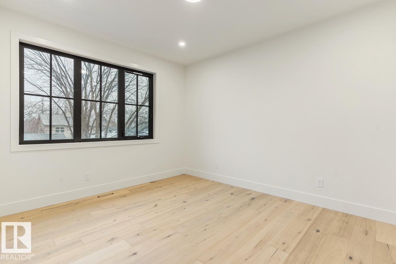 10519 138 Street Nw, Edmonton, AB - Indoor Photo Showing Other Room