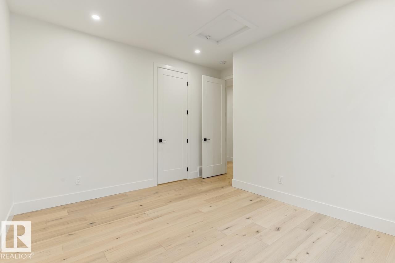 10519 138 Street Nw, Edmonton, AB - Indoor Photo Showing Other Room