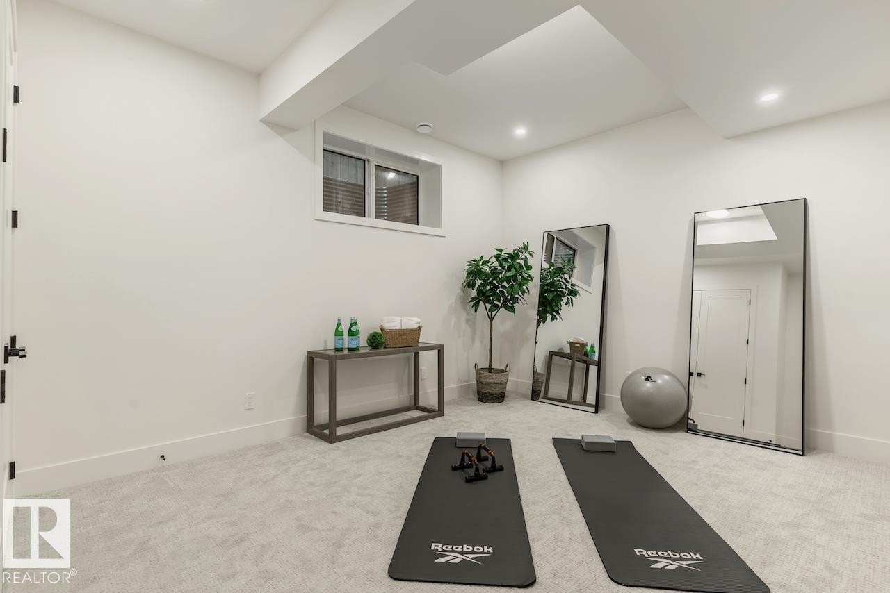10519 138 Street Nw, Edmonton, AB - Indoor