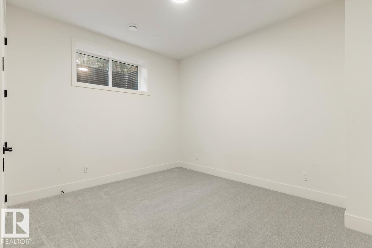 10519 138 Street Nw, Edmonton, AB - Indoor Photo Showing Other Room