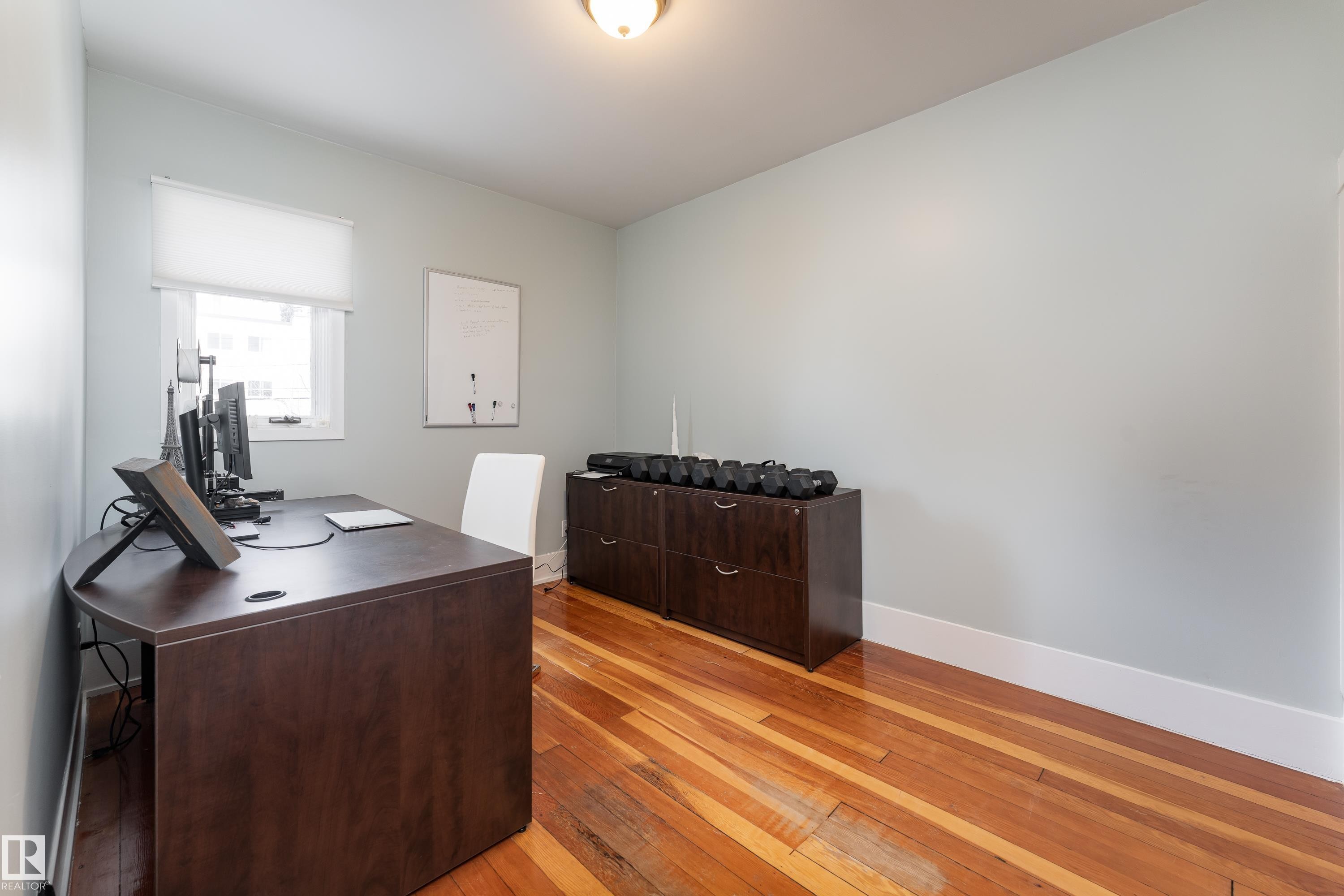 2nd floor bedroom #3 of 3 on this floor - 10956 81 Avenue, Edmonton, AB - Indoor Photo Showing Office