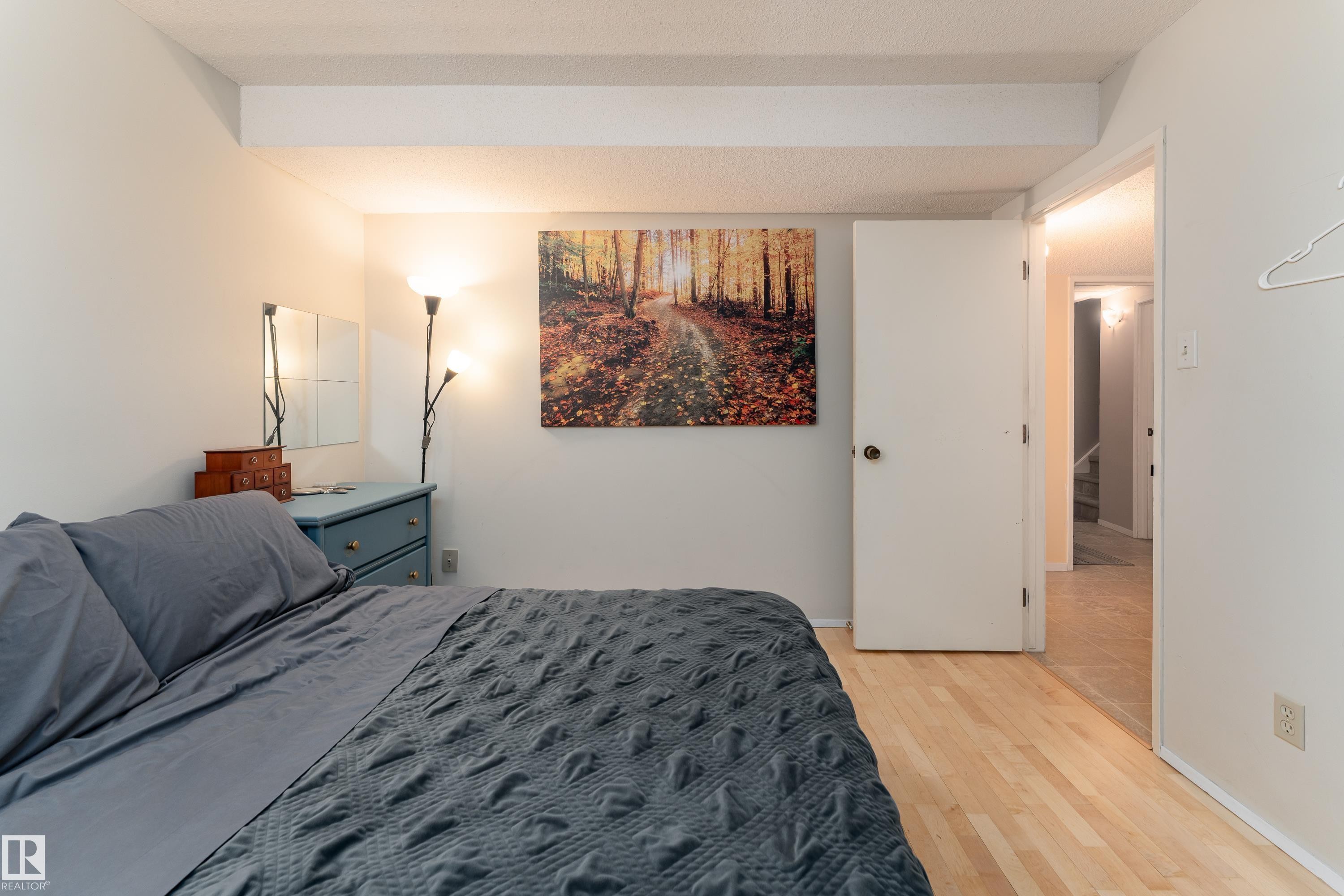 Second kitchen in basement with private entrance, 2 bedrooms, 4 pc bath and living/dining area - 10956 81 Avenue, Edmonton, AB - Indoor Photo Showing Bedroom