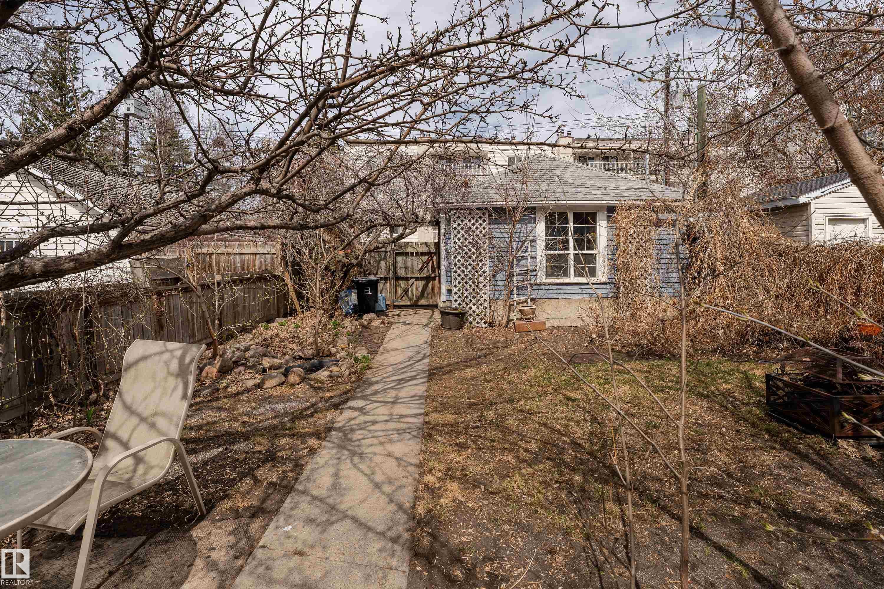 10956 81 Avenue, Edmonton, AB - Outdoor