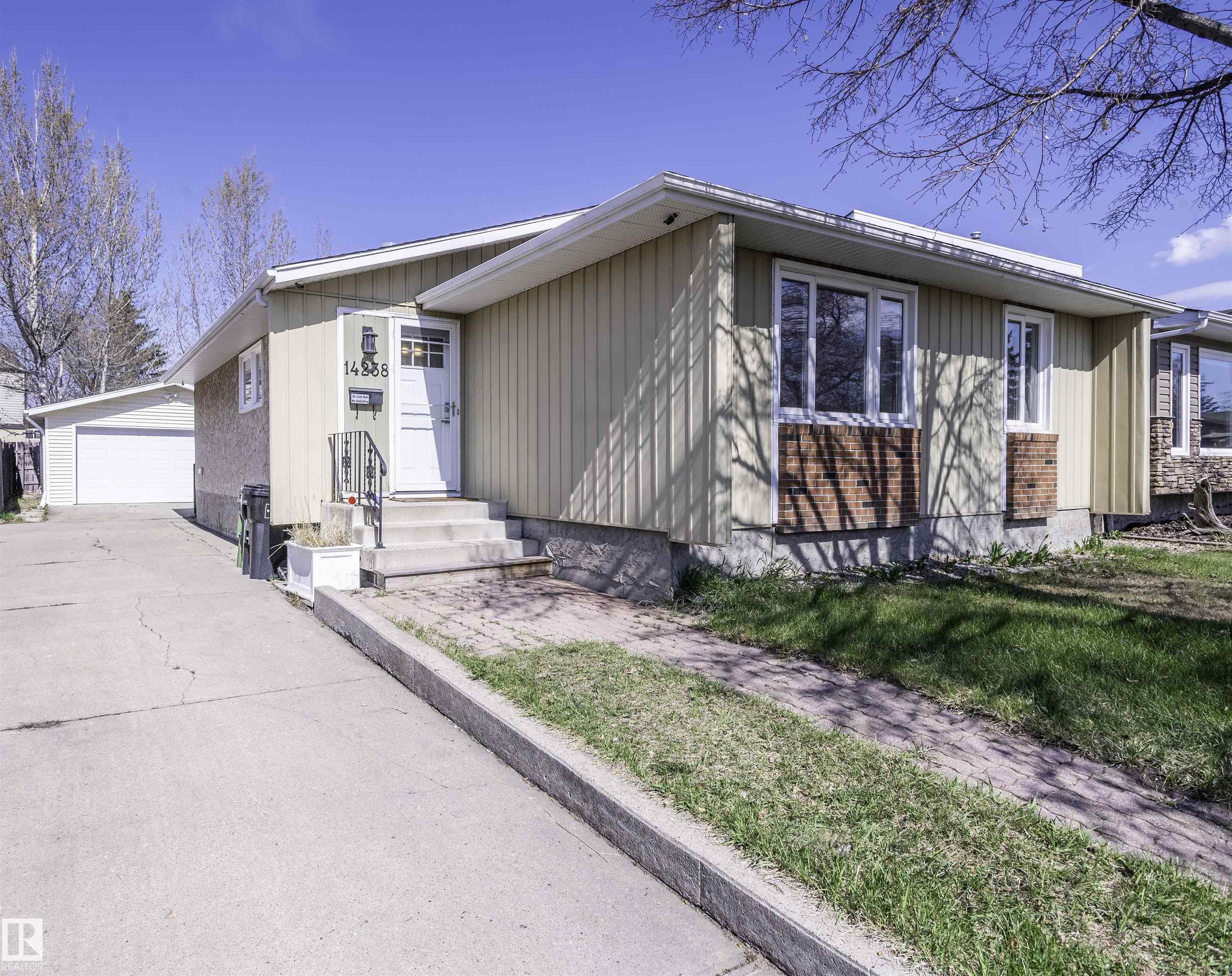 14238 22A Street, Edmonton, AB